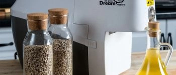 Красота в масле: как свежевыжатые масла преобразят кожу и волосы